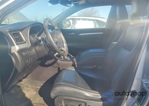 2019 Toyota Highlander Se z USA, uszkodzony, nr VIN 5TDJZRFH6KS567132